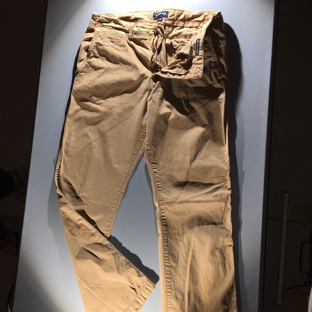 American Eagle Size 32-32 Waist
